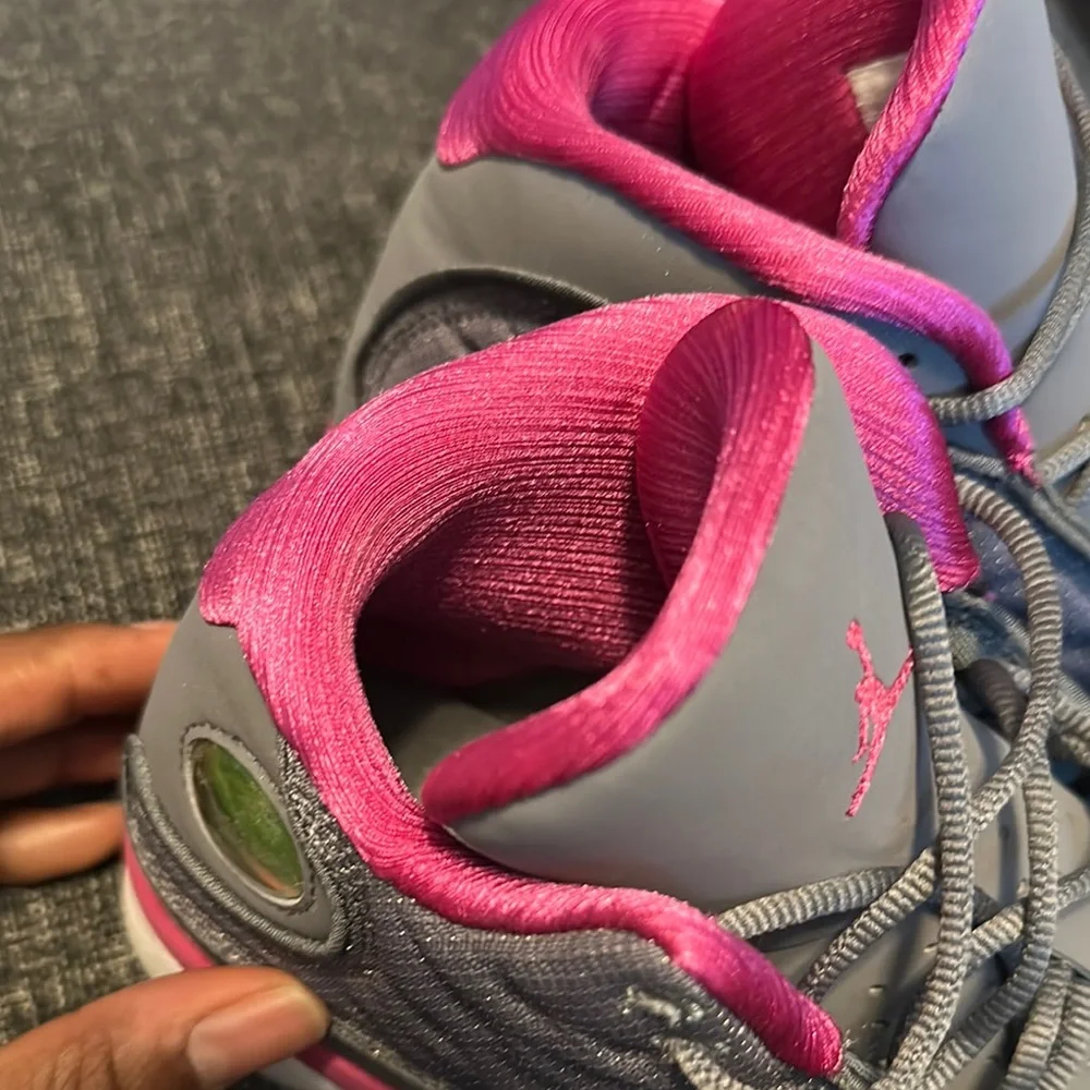 Jordan 13 (GS)Gray and Pink - Picture 11 of 11